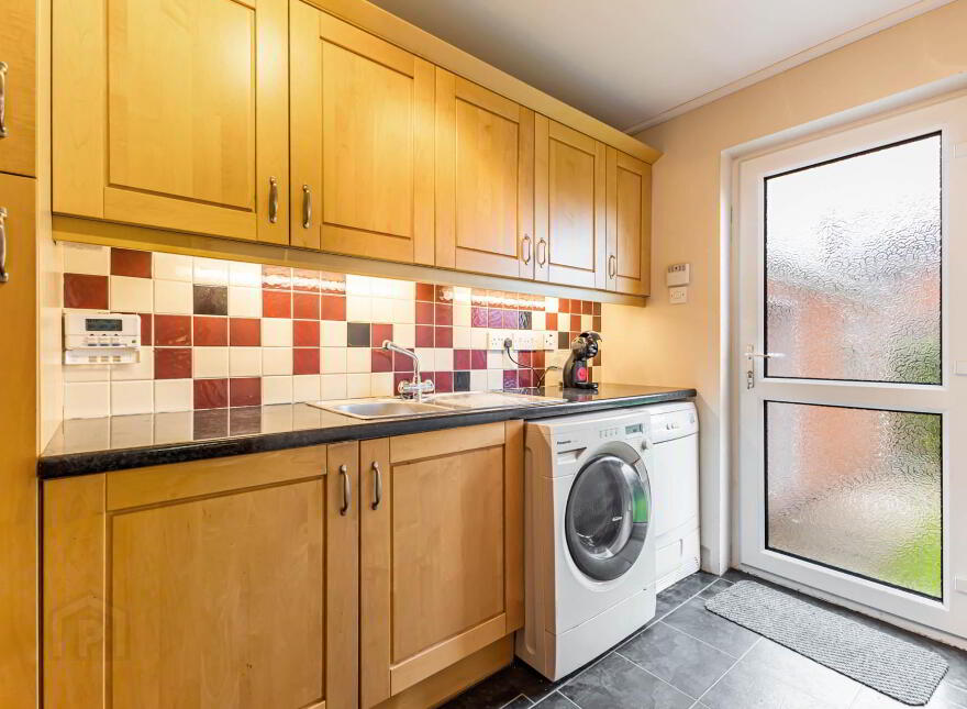 16 Magheralave Manor, Lisburn, BT28 3EN
