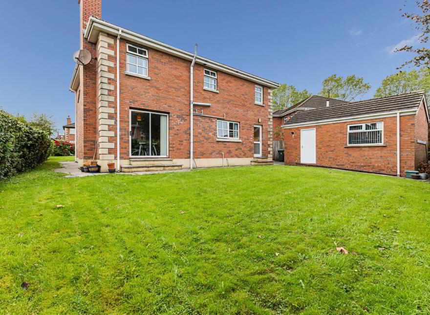 16 Magheralave Manor, Lisburn, BT28 3EN