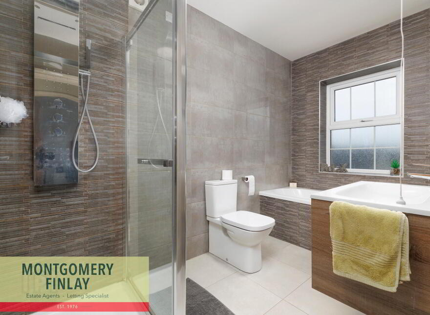 33 Lough Shore Manor, Enniskillen, BT74 5JU