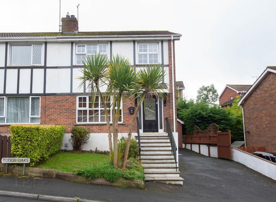 4 Tudor Oaks, Balynahinch, Ballynahinch, BT24 8YP