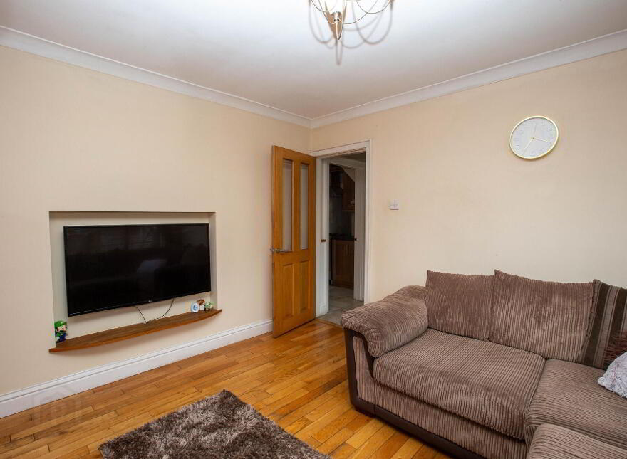 4 Tudor Oaks, Balynahinch, Ballynahinch, BT24 8YP