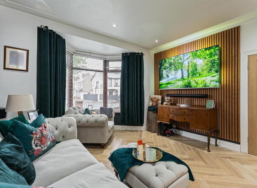 26 Bloomfield Road, Belfast, BT5 5LT