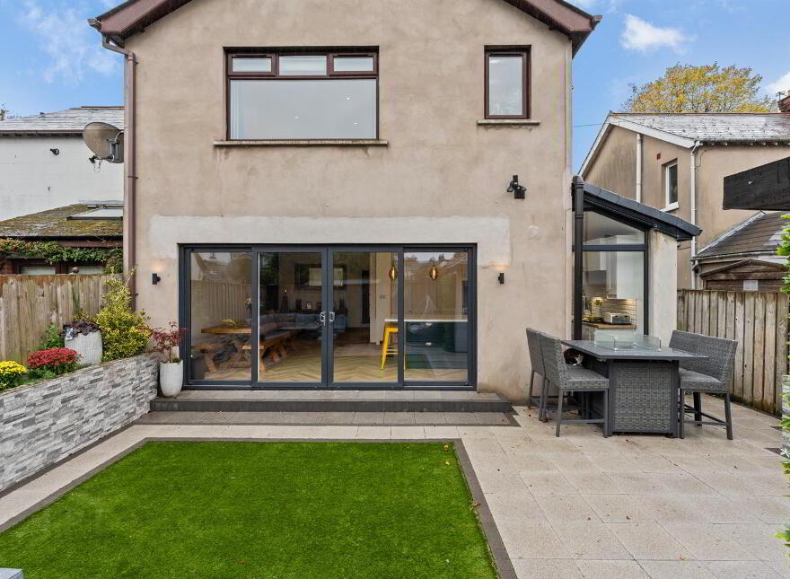 26 Bloomfield Road, Belfast, BT5 5LT