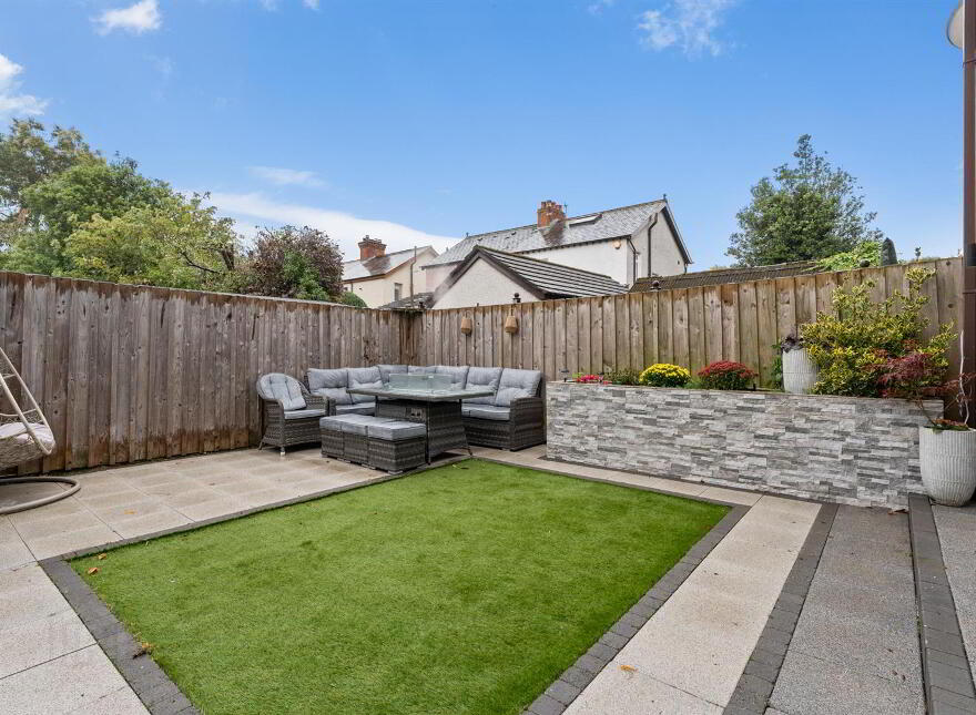 26 Bloomfield Road, Belfast, BT5 5LT