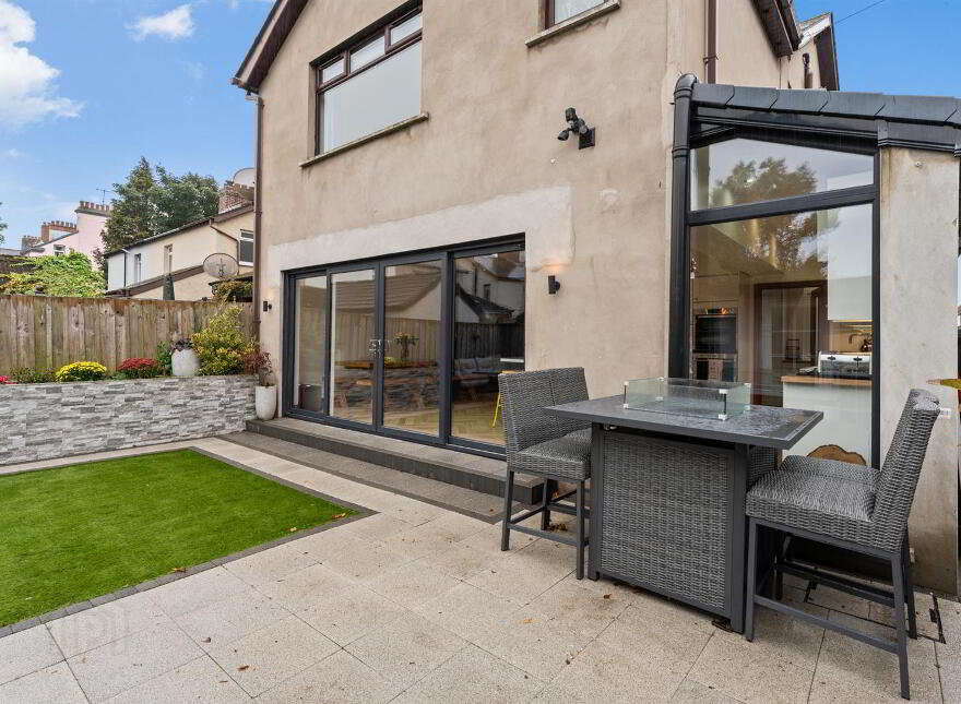 26 Bloomfield Road, Belfast, BT5 5LT