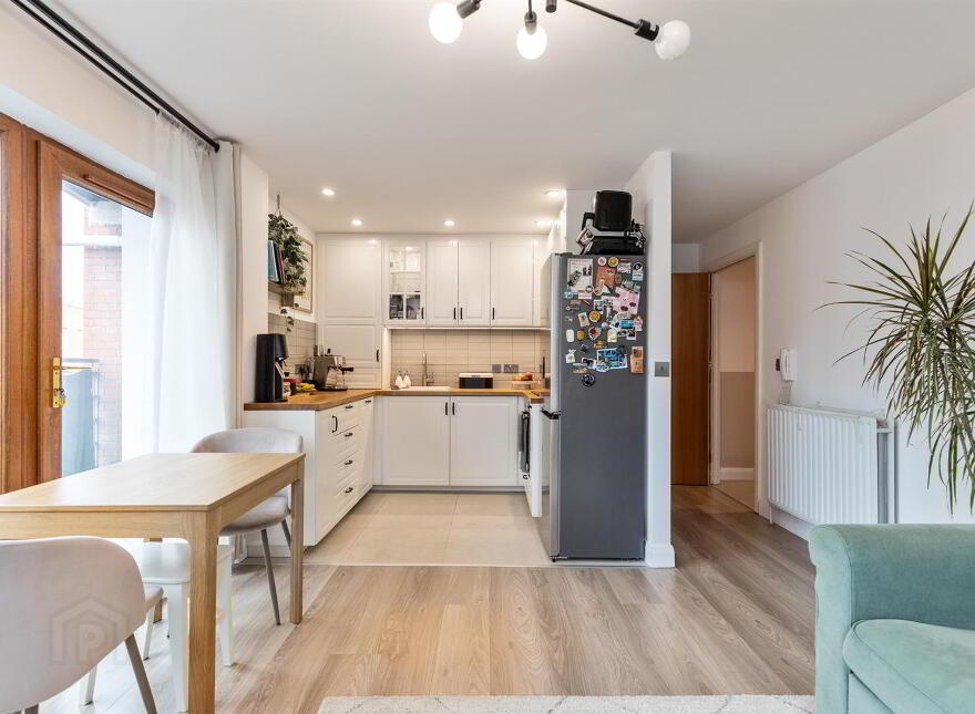 Apt 4, 112 Templemore Avenue, Belfast, BT5 4FX
