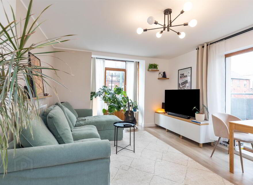 Apt 4, 112 Templemore Avenue, Belfast, BT5 4FX