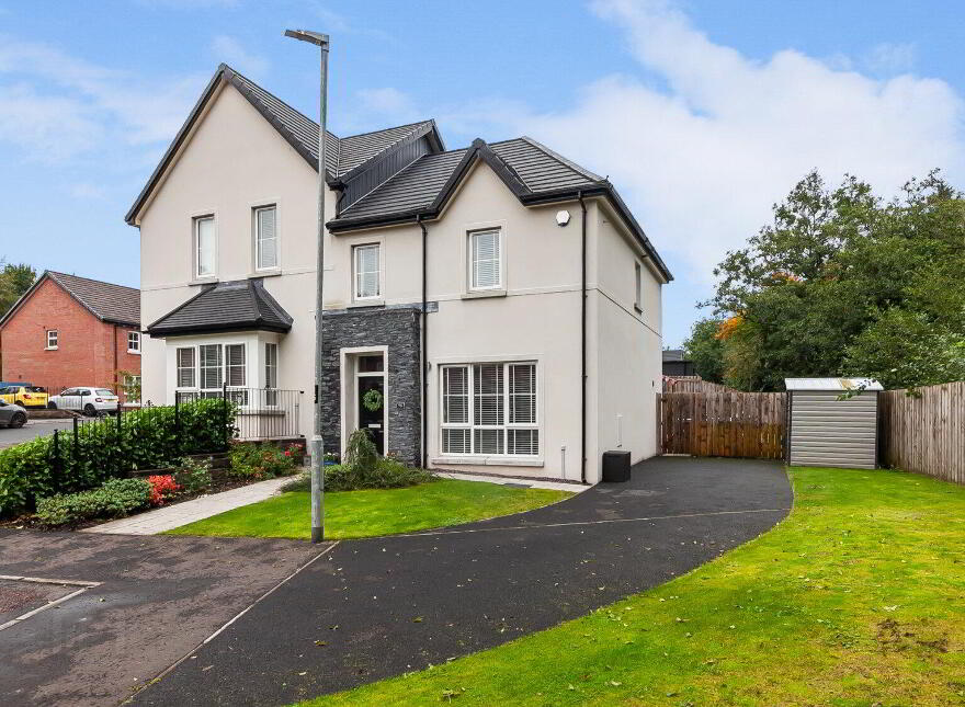 98 Bush Manor, Antrim, BT41 2WH photo