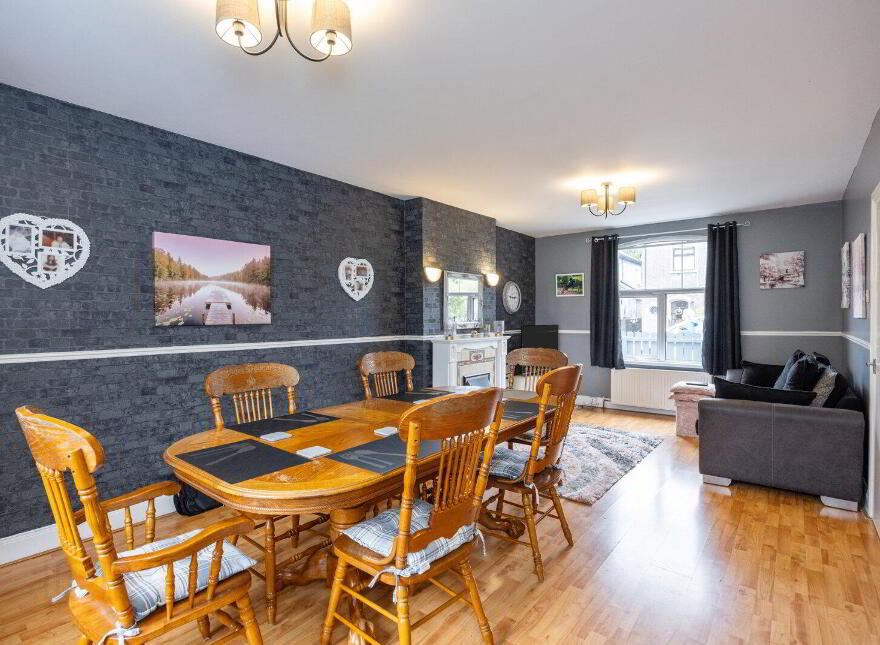 4 Ulster Avenue, Dunmurry, Belfast, BT17 9BN