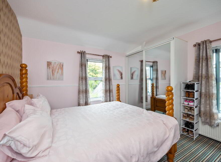 4 Ulster Avenue, Dunmurry, Belfast, BT17 9BN