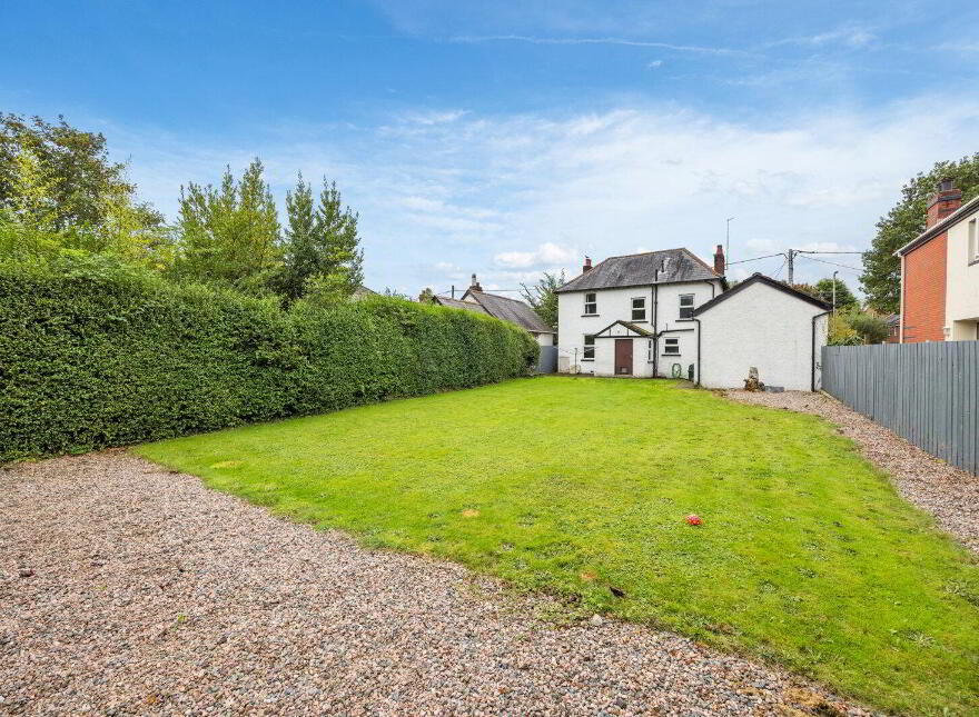 4 Ulster Avenue, Dunmurry, Belfast, BT17 9BN