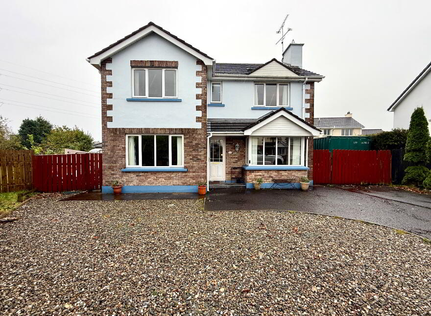 7 Lisdale Park, Maydown, L'Derry, BT47 6HE photo