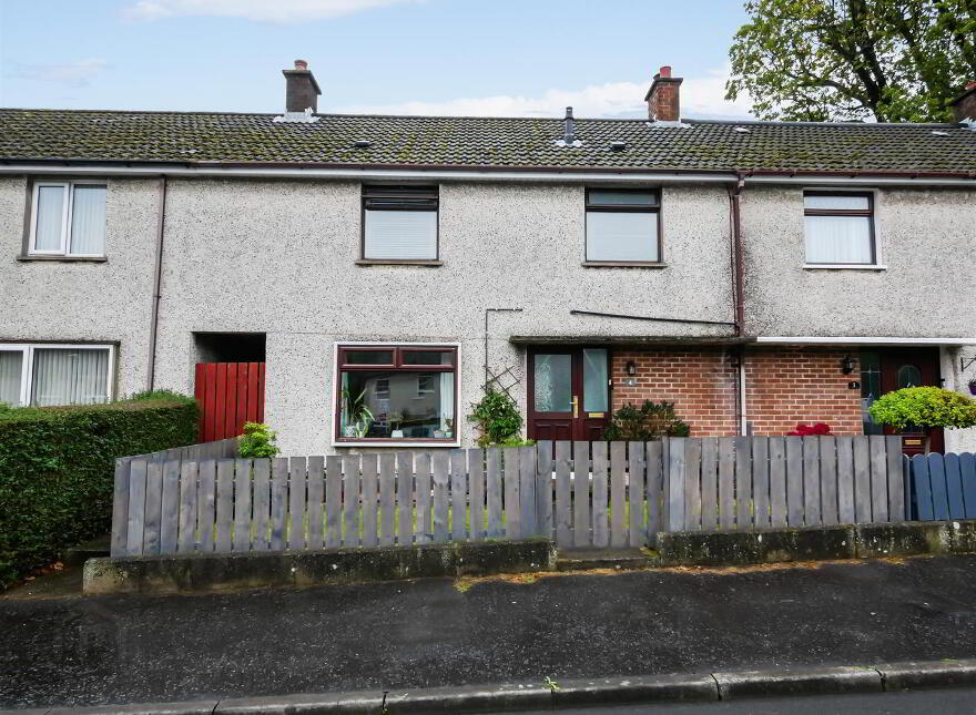 4 Castlecoole Park, Belvoir Park, Belfast, BT8 7BE photo