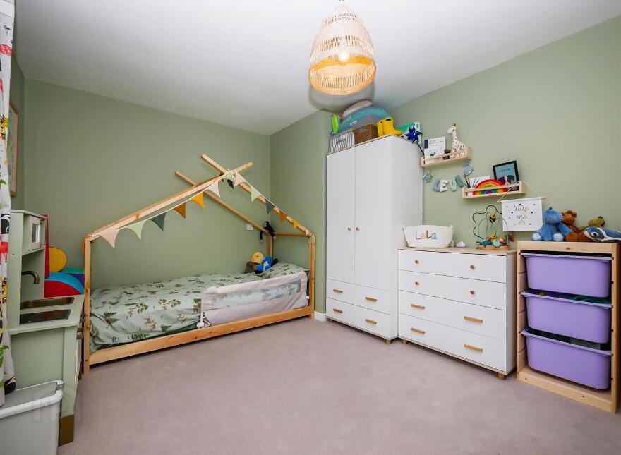 4 Castlecoole Park, Belvoir Park, Belfast, BT8 7BE