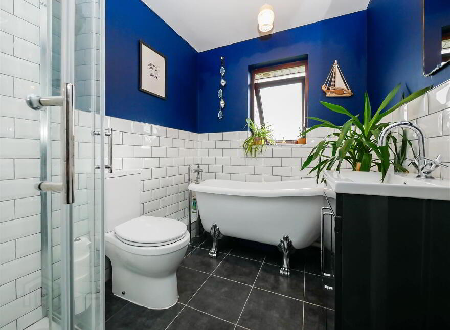 4 Castlecoole Park, Belvoir Park, Belfast, BT8 7BE