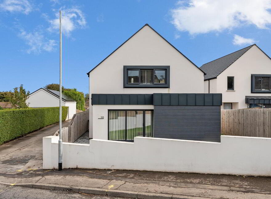 10 Gransha Lane, Dundonald, Belfast, BT16 2HA photo