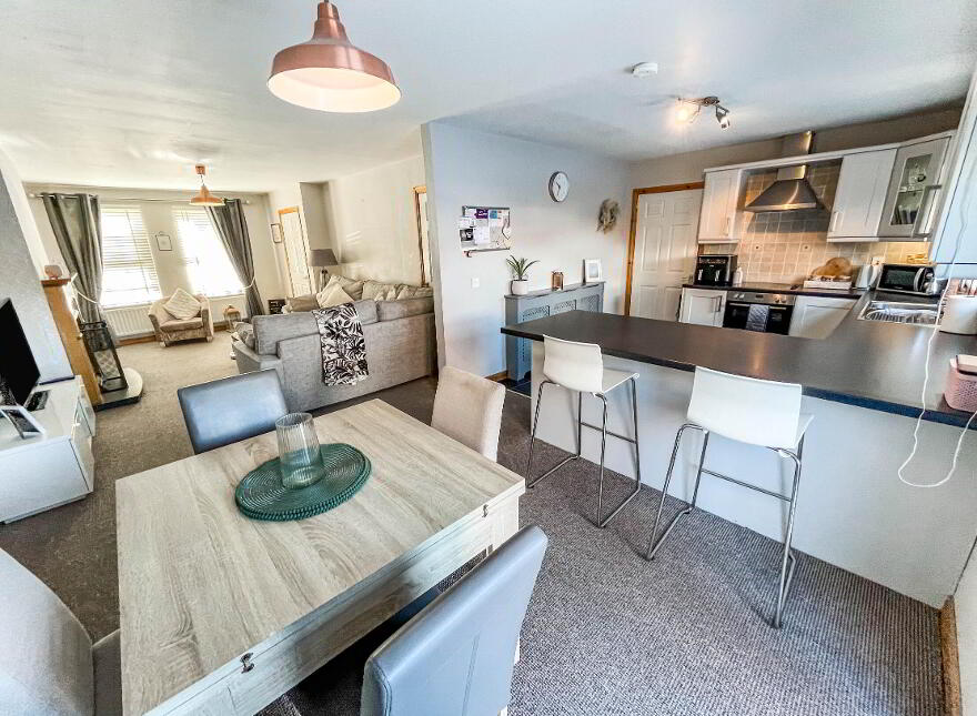 22 Berkeley Hall Court, Lisburn, BT27 5QX