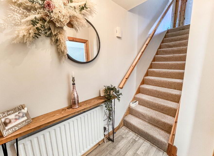 22 Berkeley Hall Court, Lisburn, BT27 5QX