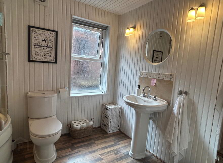 8 The Mount, Belfast, BT5 4NA