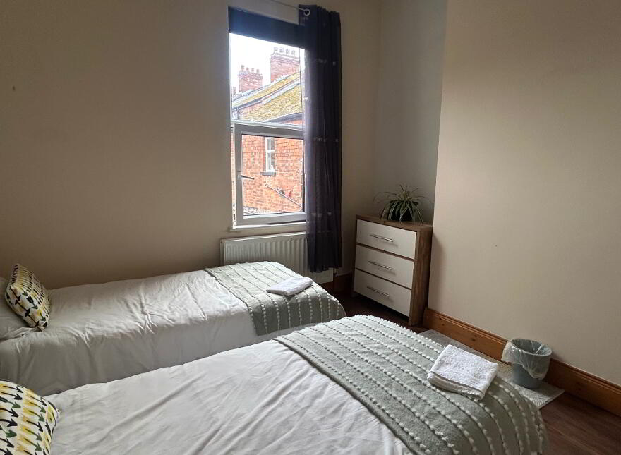 8 The Mount, Belfast, BT5 4NA