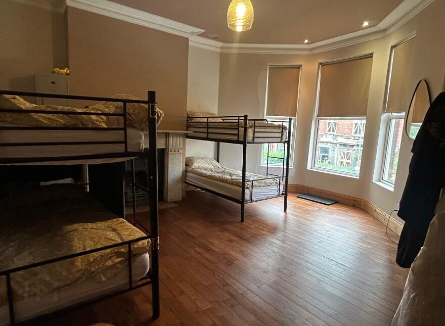8 The Mount, Belfast, BT5 4NA