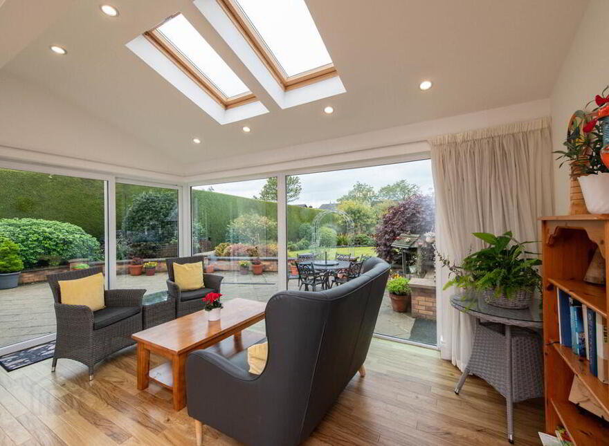 44 Glenkeen Avenue, Jordanstown, Newtownabbey, BT37 0PH