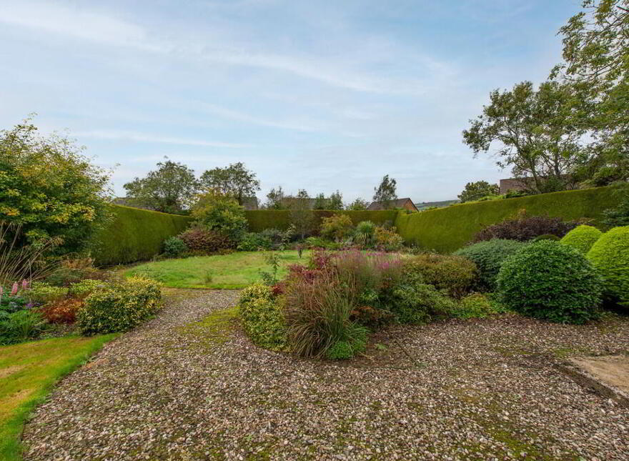 44 Glenkeen Avenue, Jordanstown, Newtownabbey, BT37 0PH