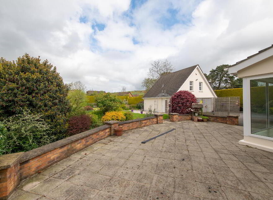 44 Glenkeen Avenue, Jordanstown, Newtownabbey, BT37 0PH