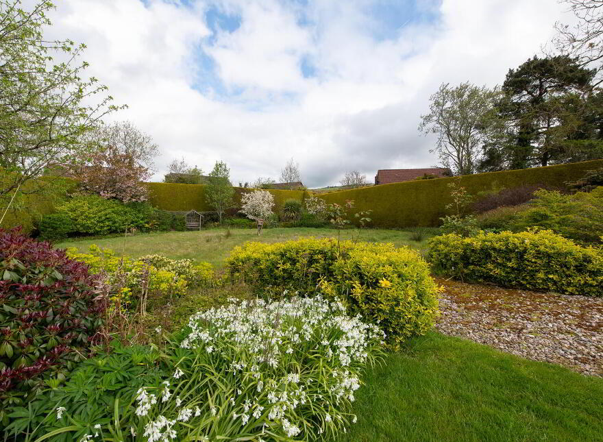 44 Glenkeen Avenue, Jordanstown, Newtownabbey, BT37 0PH