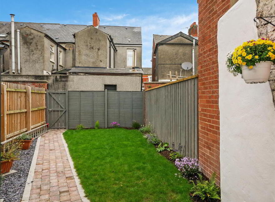 10 Redcar Street, Woodstock Road, Belfast, BT6 9BP