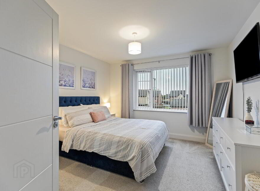 15 Woodbrook Grove, Lisburn, BT28 0AA