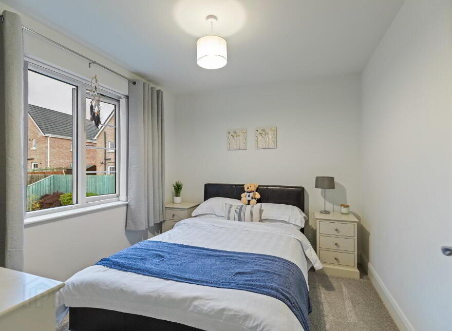 15 Woodbrook Grove, Lisburn, BT28 0AA