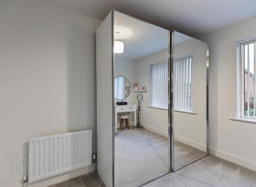 15 Woodbrook Grove, Lisburn, BT28 0AA