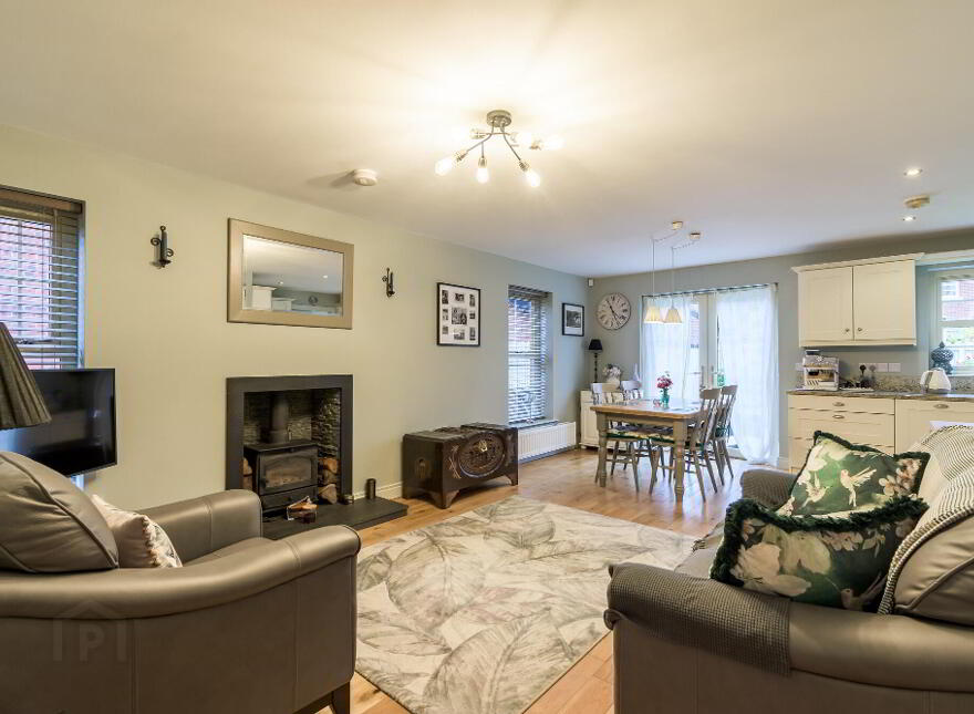 76 Ballynadrone Meadows, Magheralin, BT67 0FY