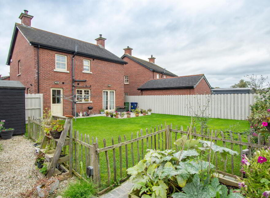 76 Ballynadrone Meadows, Magheralin, BT67 0FY