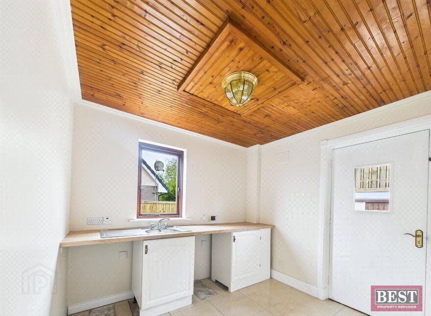 2 Ardaveen Close, Newry, BT35 8UL
