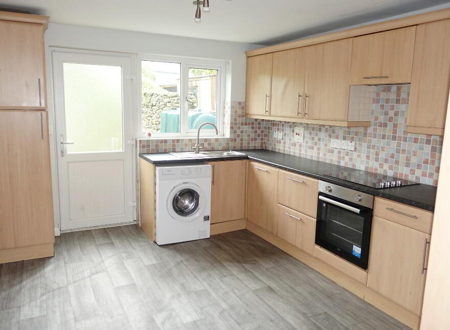 27 Main Street, Derrygonnelly, BT93 6HW
