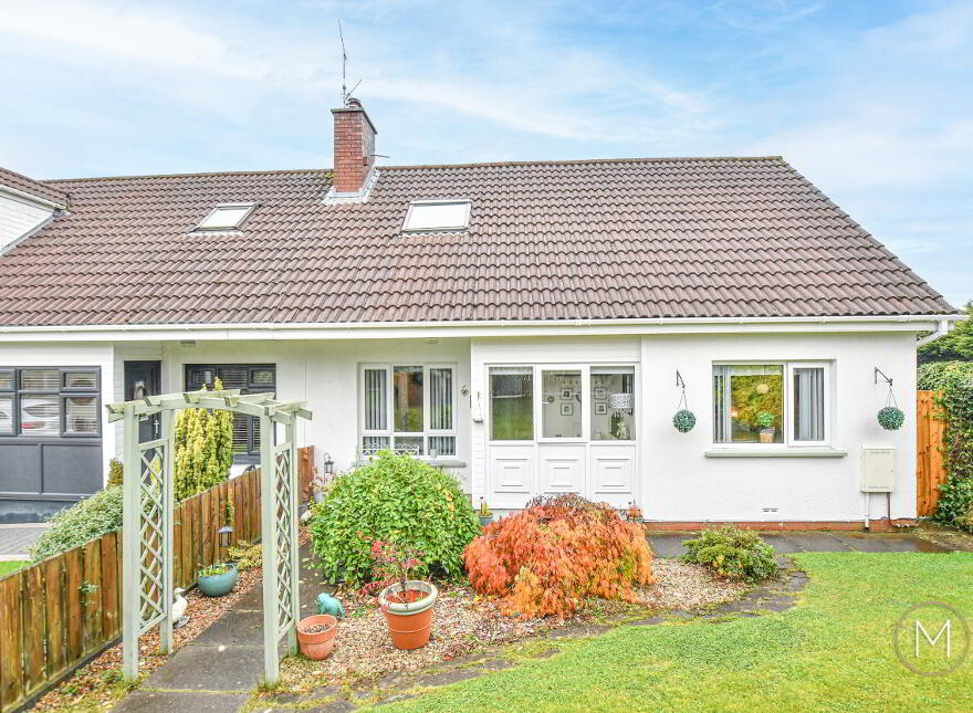 46 Oaklands, Antrim, BT41 1LS photo