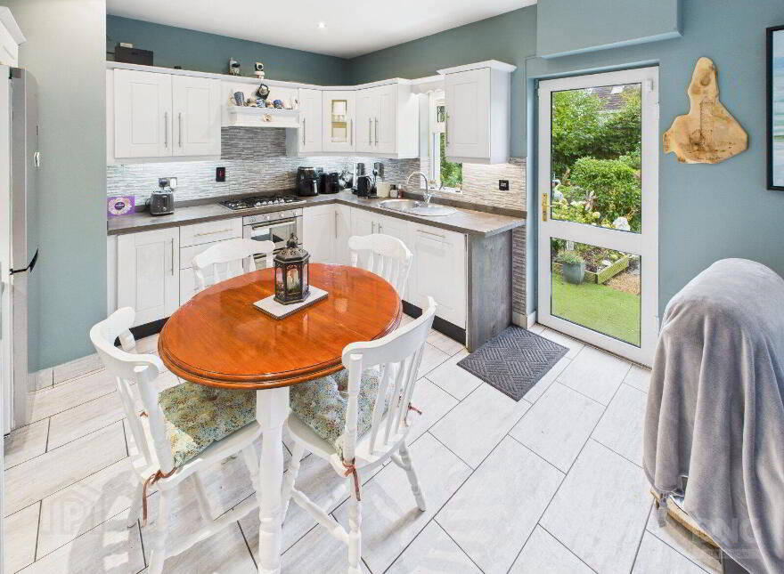 10 Parkers Hill, Walsh Island, R35V578
