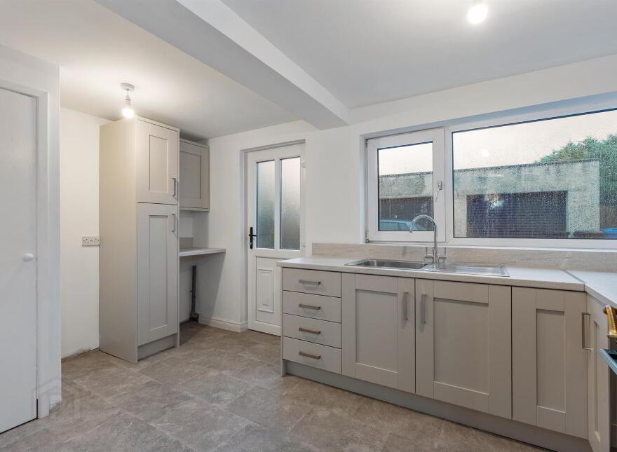 35 Bridge Street, Comber, Newtownards, BT23 5AT
