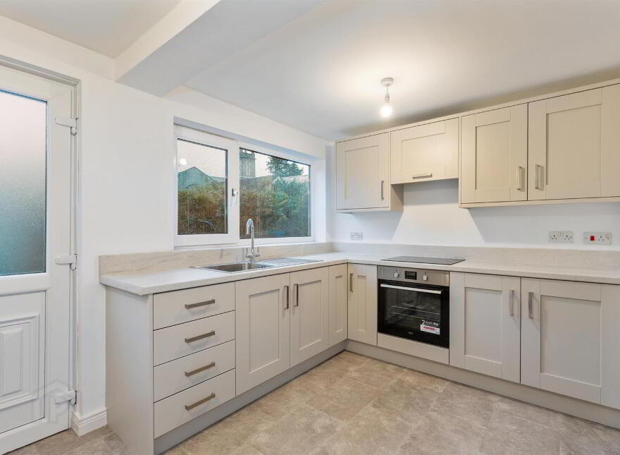 35 Bridge Street, Comber, Newtownards, BT23 5AT