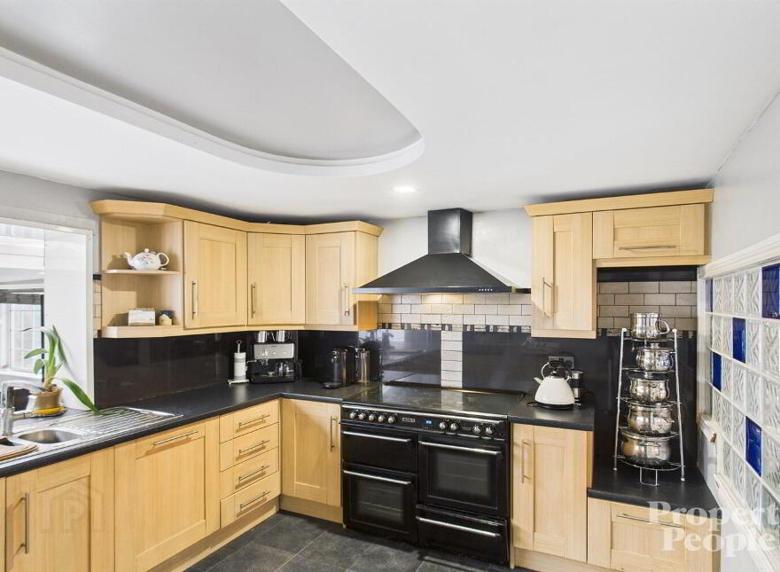 69 Kesh Road, Maze, Lisburn, BT27 5RR