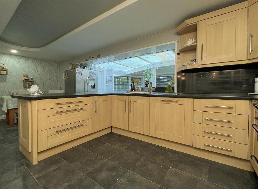 69 Kesh Road, Maze, Lisburn, BT27 5RR