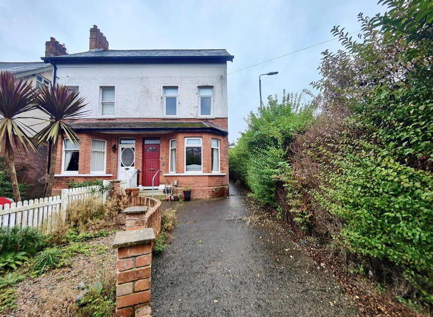 30 Old Cavehill Road, Belfast, BT15 5GT photo