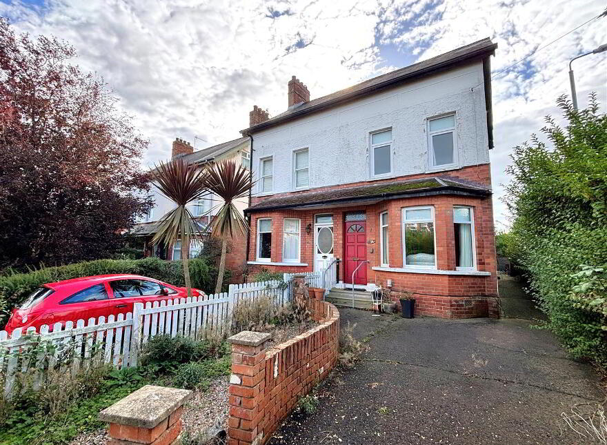30 Old Cavehill Road, Belfast, BT15 5GT