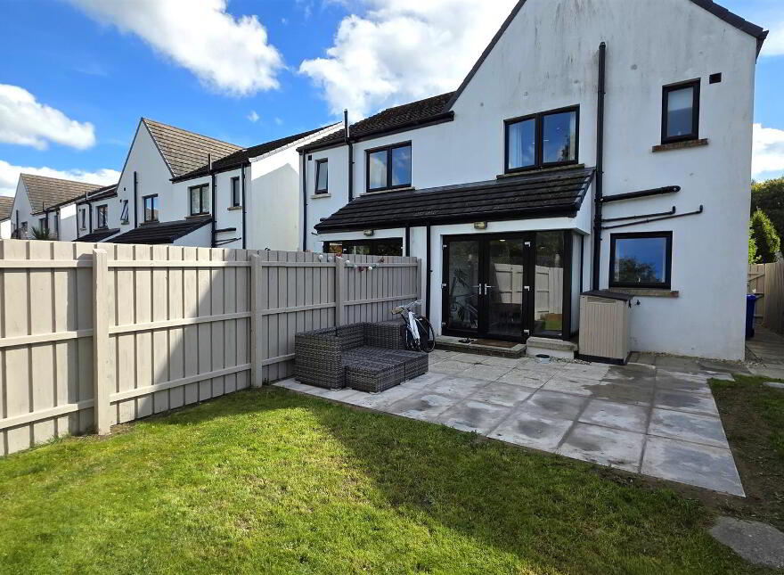 10 Bedford Meadows, Antrim, BT41 1AE