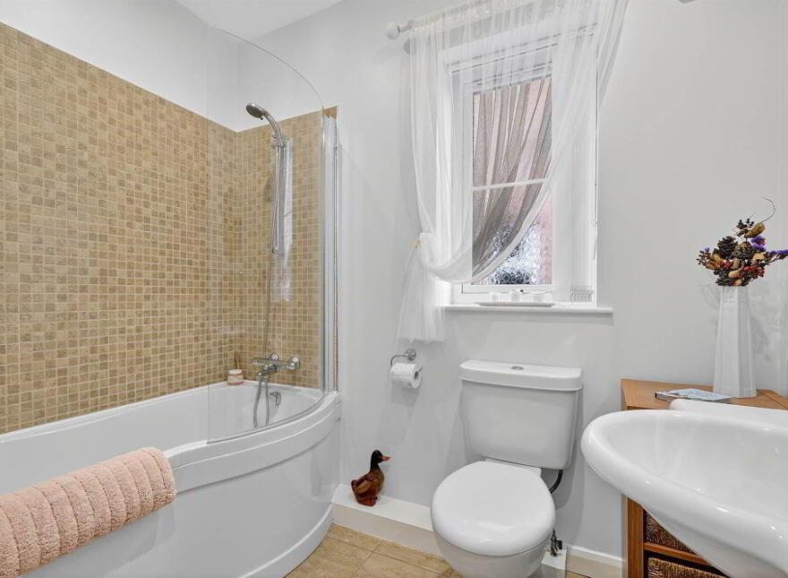 34 Strathearn Lane, Belfast, BT4 2BT