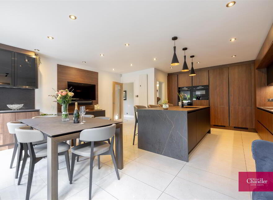 6 Glen Road, Cultra, Holywood, BT18 0HB