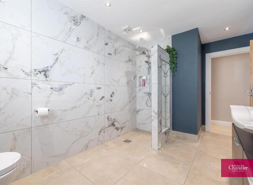 6 Glen Road, Cultra, Holywood, BT18 0HB
