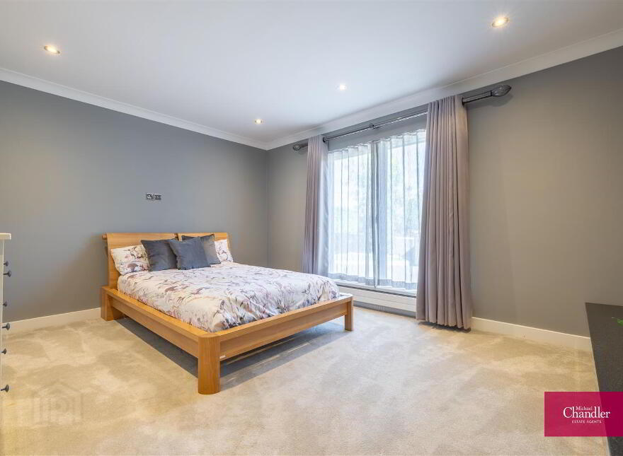 6 Glen Road, Cultra, Holywood, BT18 0HB